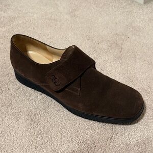 BOUTIQUE Salvatore Ferragamo Dark Brown Suede Slip-On Loafer